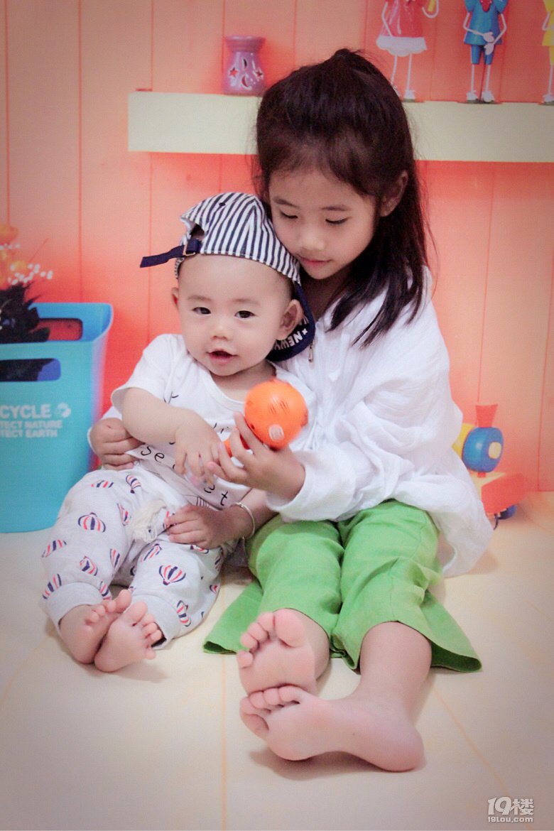 二胎妈妈的幸福感爆棚