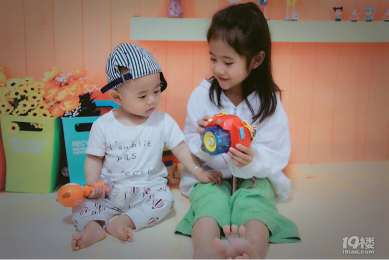 二胎妈妈的幸福感爆棚