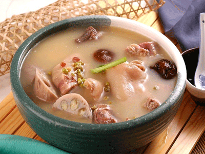 下奶猪蹄汤的做法