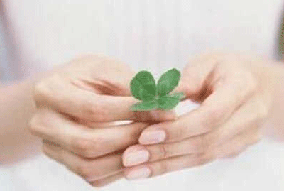 白带偏黄是怎么回事