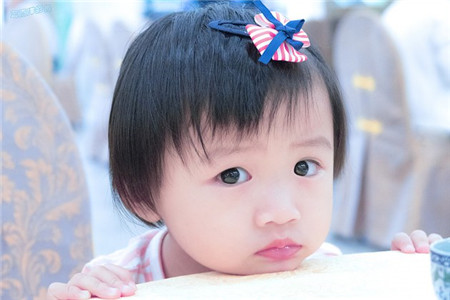 鸡<a href=/qiming/ target=_blank class=infotextkey>宝宝起名</a>：鸡年女宝宝起名常用方法