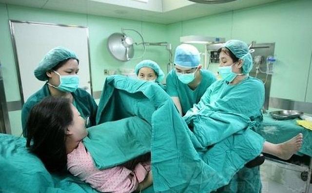 快要生时是什么感觉？分娩什么时候住院好？