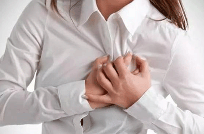 来月经前胸疼怎么回事