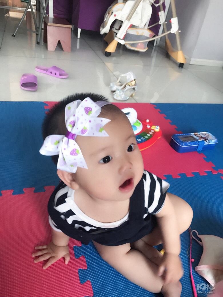 萌萌哒小宝也是妈妈的小模特