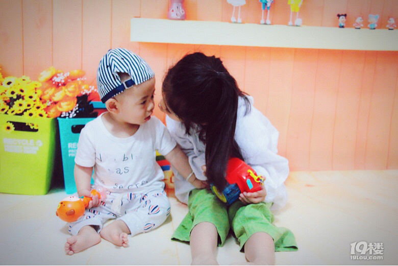 二胎妈妈的幸福感爆棚