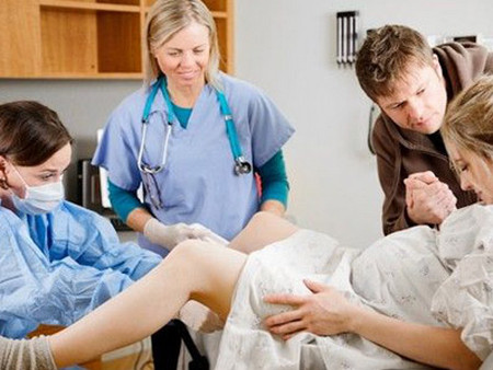 自然分娩时该如何配合医生?这样让分娩更顺利