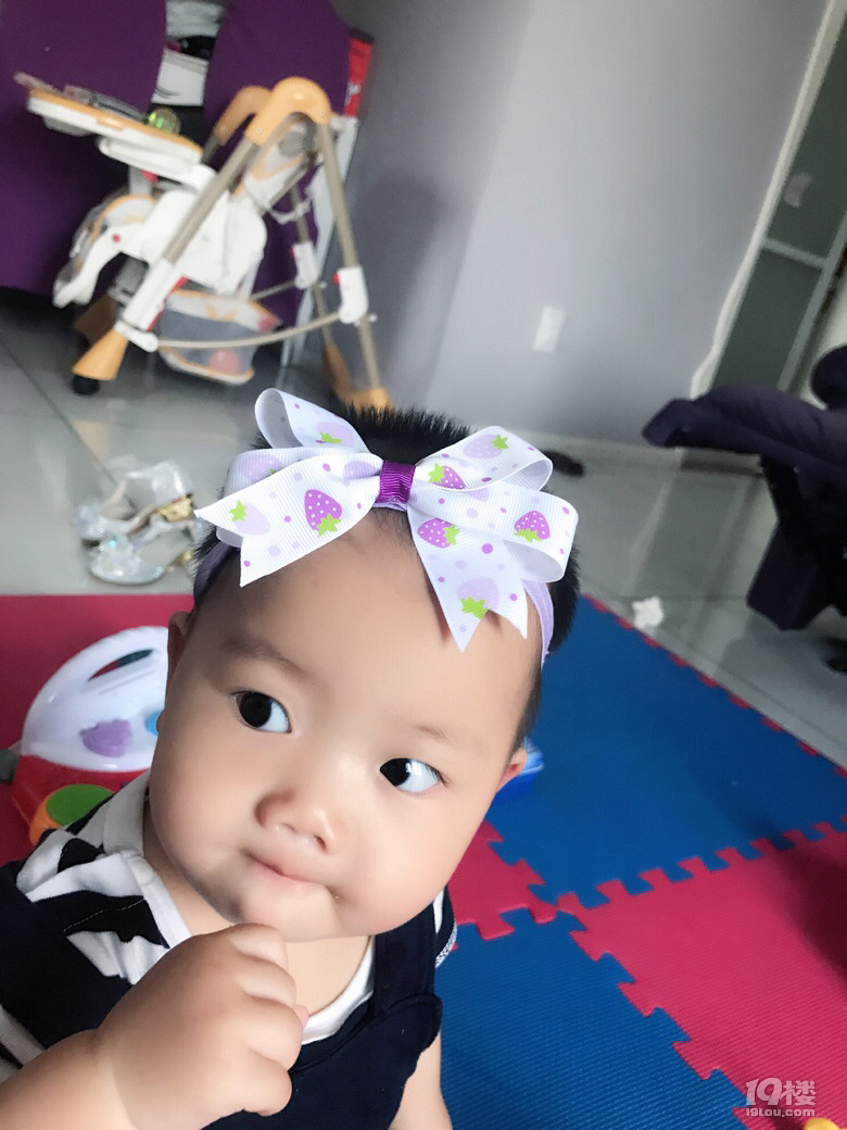 萌萌哒小宝也是妈妈的小模特