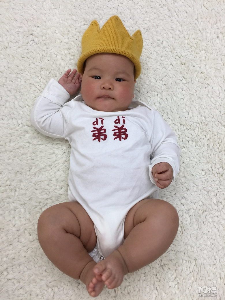 家有龙女猴宝好热闹